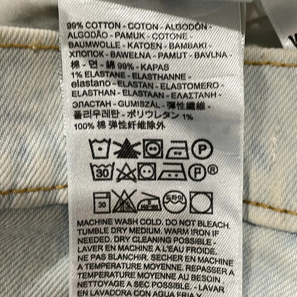 NWT Levi’s Premium Wedgie High Rise Raw Hem Light Wash Denim Jeans 33 - Picture 15 of 16